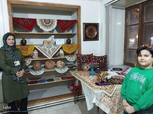 نمایشگاه صنایع دستی و هنرهای تجسمی یلدای هنر در شهرستان اهر