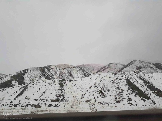 بارش برف در محورهای مواصلاتی شهرستان اهر