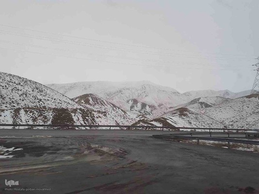 بارش برف در محورهای مواصلاتی شهرستان اهر