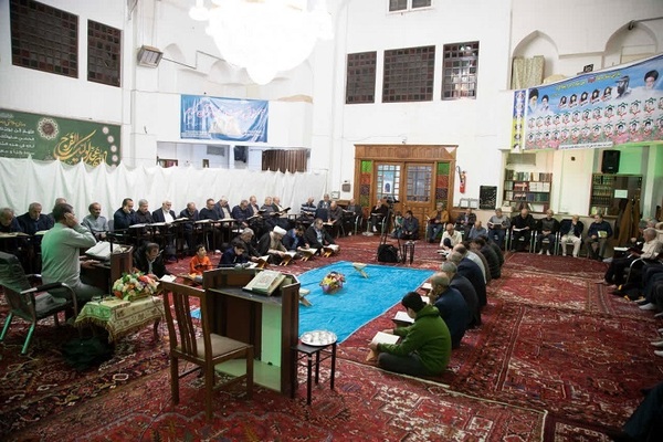 محفل هفتگی تلاوت قرآن در مسجد امام علی(ع) تبریز