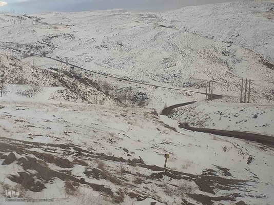 وضعیت راه های روستایی شهرستان اهر در روزهای سرد سال