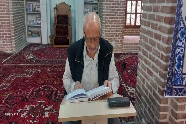 جلسه تخصصی قرائت قرآن در مسجد استاد و شاگرد تبریز