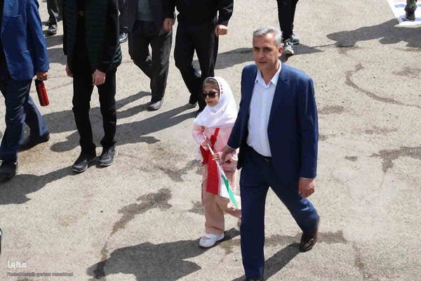 واژه مقدس پدر یعنی کوه آرامش، ستون استوار و سنگ صبور خانواده