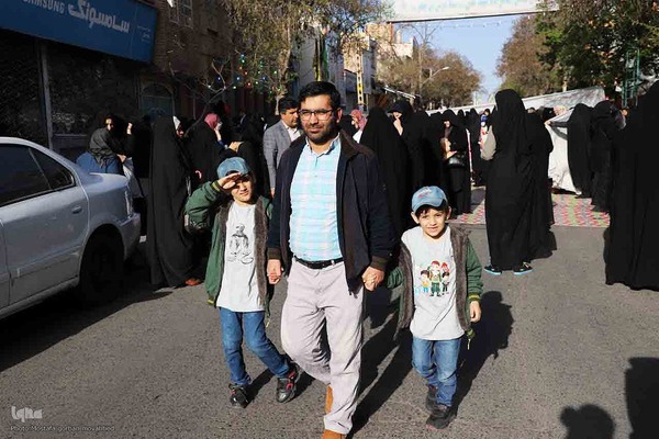 واژه مقدس پدر یعنی کوه آرامش، ستون استوار و سنگ صبور خانواده