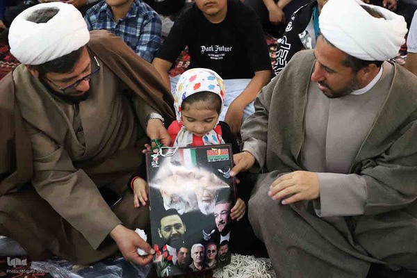 واژه مقدس پدر یعنی کوه آرامش، ستون استوار و سنگ صبور خانواده