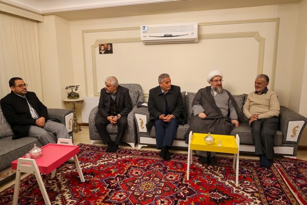 دیدار امام جمعه تبریز با سه جانباز ۷۰ درصد