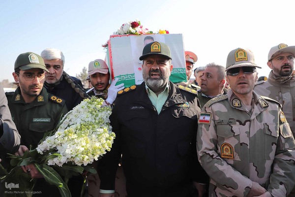 وداع مردم تبریز با شهید مرزبانی مهدی مصطفایی