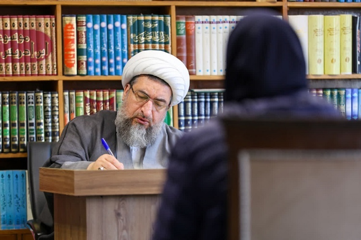 دیدار اقشار مختلف مردم با امام جمعه تبریز