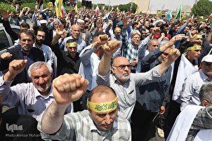 Les Iraniens condamnent les frappes israéliennes