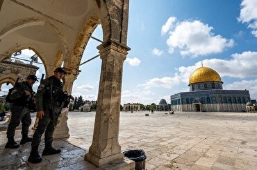 'Provocação Séria': Colonos Realizam Cerimônia de Casamento no Complexo de Al-Aqsa