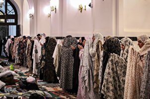 Vikao vya Itikafu Katika Haram ya Imam Ridha (AS) Mjini Mashhad, Iran